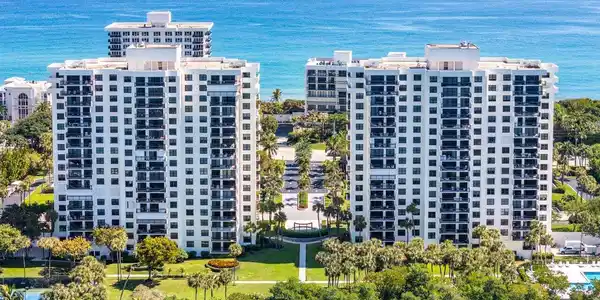 2001 N Ocean Boulevard