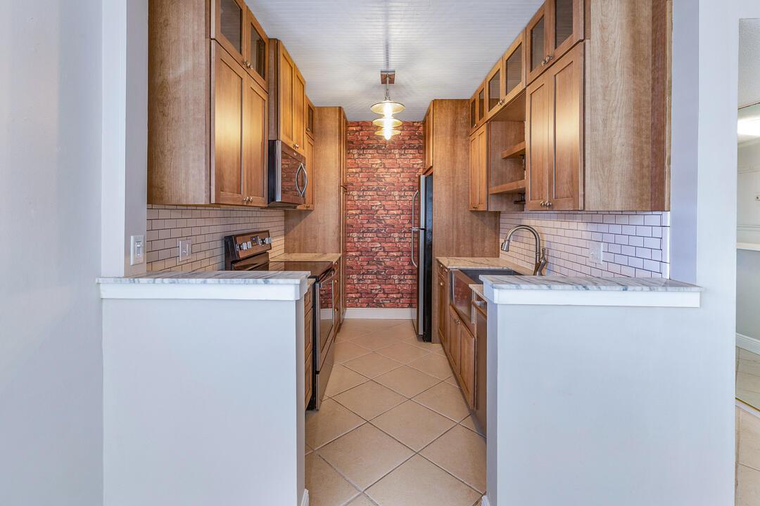 Image 3: 3351 Spanish Trail #115-21