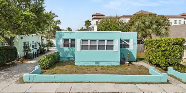 115 N Ocean Breeze