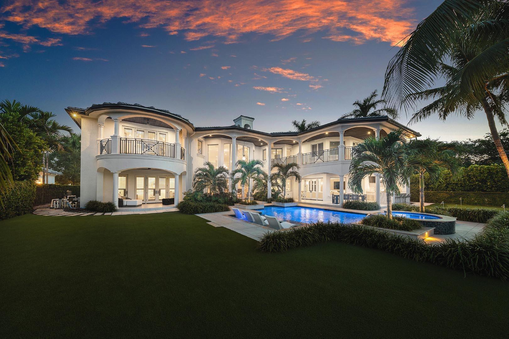 Image 3: 121_Royal_Palm_Way_Dusk_05