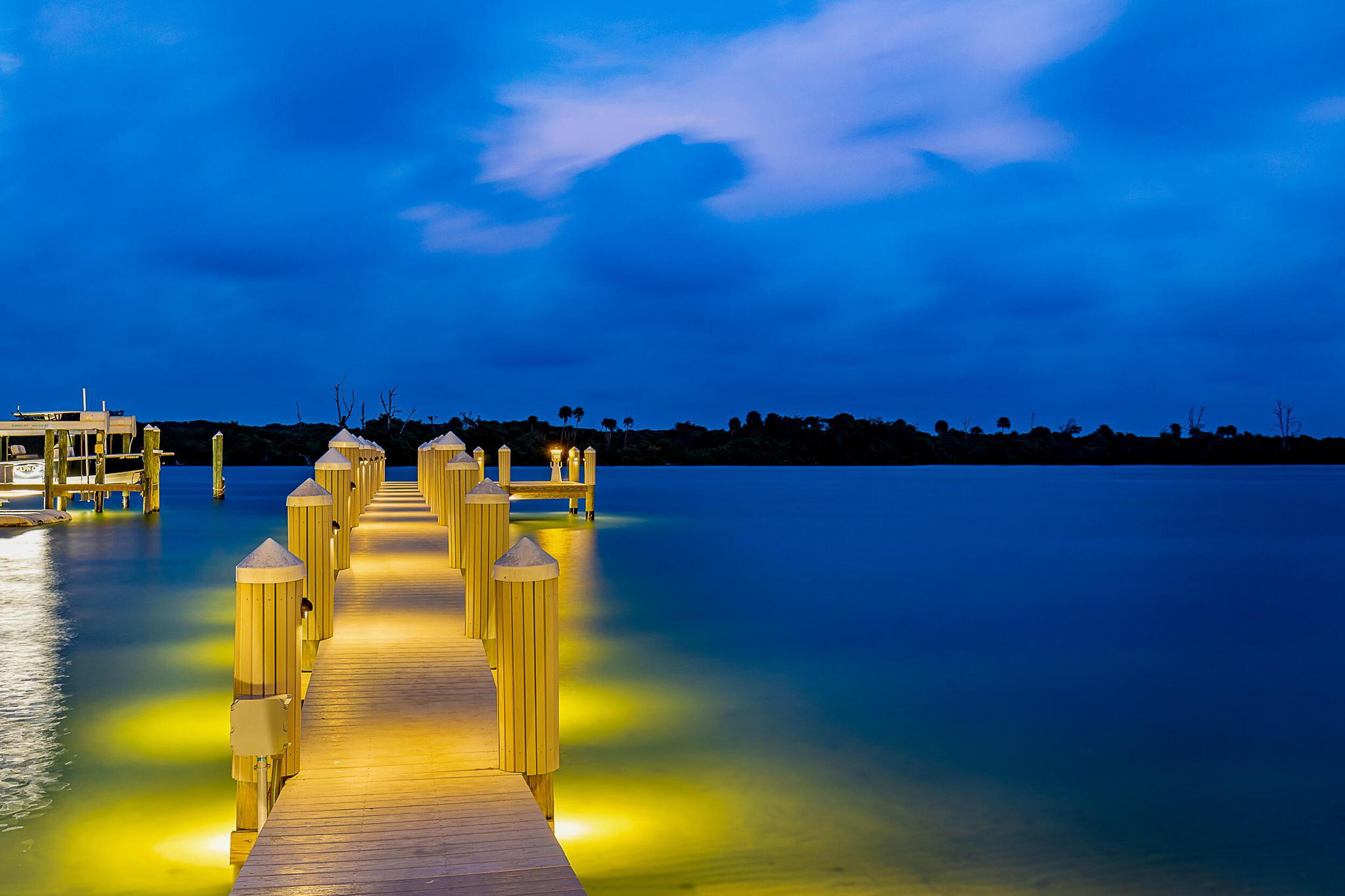 Image 4: Dock