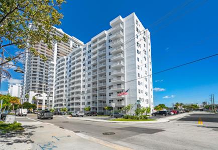 200 S Birch Road