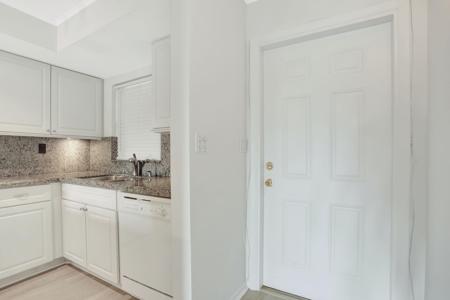 1332 Bayview Drive