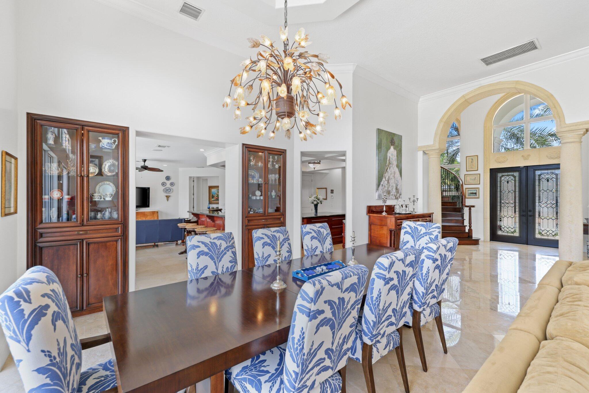Image 4: View to Foyer