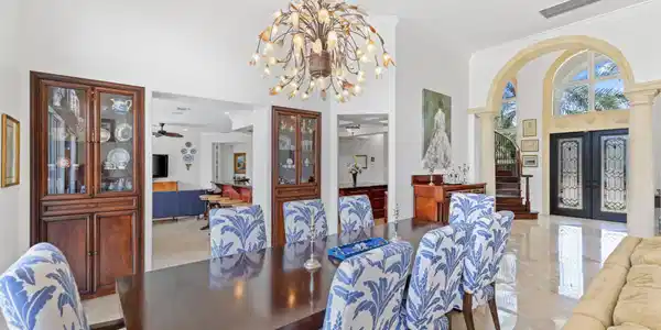 Image 4: View to Foyer