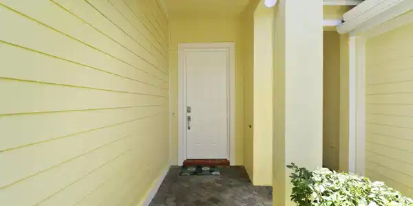 Image 4: Front Entry
