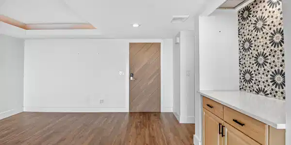 Image 3: 2-web-or-mls-DSC_0534