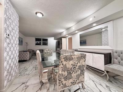 7501 E Treasure Drive