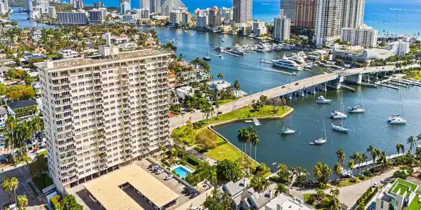 2500 E Las Olas Boulevard