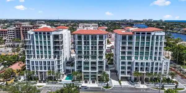 475 E Royal Palm Road