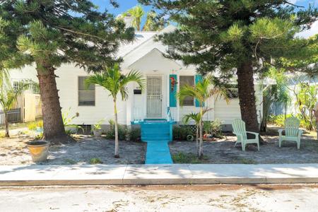 415 N Ocean Breeze