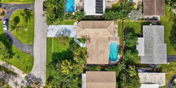 Image 4: 68-web-or-mls-DJI_20241030132704_0553_D_