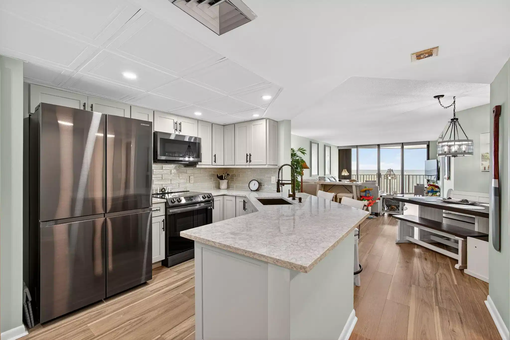 Image 1: 23-web-or-mls-042_5P1A3560