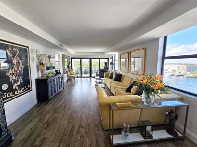 1401 N Riverside Drive