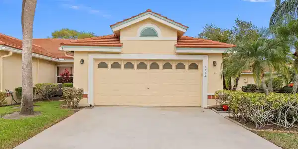 3814 SW Whispering Sound Drive
