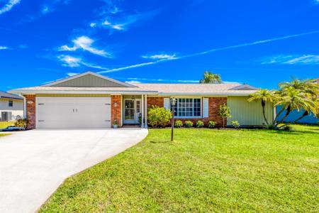 2349 SE Bordeaux Court