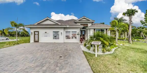 6482 High Pointe Circle