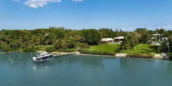 318 S Beach Road