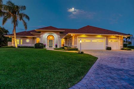 1956 Windward Way