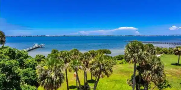 122 N Sewalls Point Road