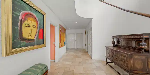 Image 4: Entry Hall