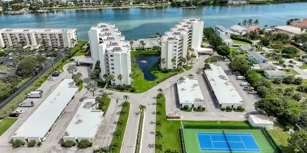 19800 Sandpointe Bay Drive