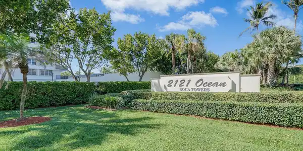 2121 N Ocean Boulevard