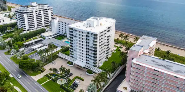 Image 2: 005-2917SouthOceanBoulevard-104-Highland