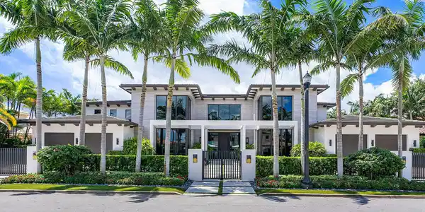 144 W Coconut Palm Road