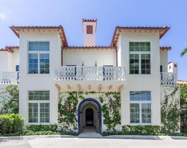236 Phipps Plaza