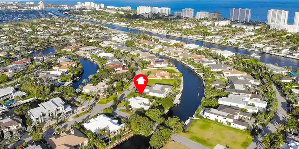 300 E Coconut Palm Road