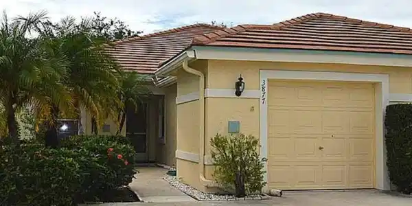3877 SW Whispering Sound Drive