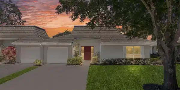 2773 SW Westlake Circle
