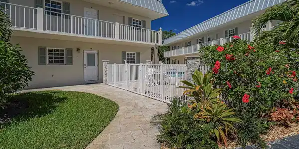 900 Jasmine Lane