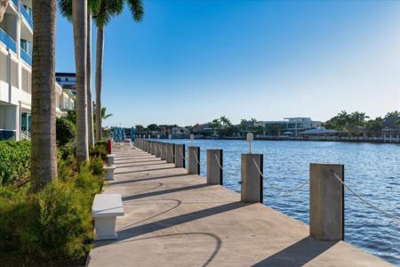 715 Bayshore