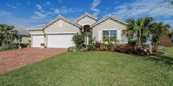 2540 Barbados Ln