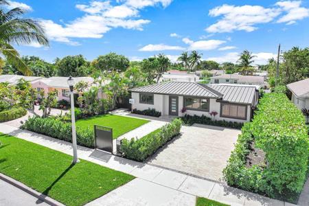 372 Forest Hill Boulevard