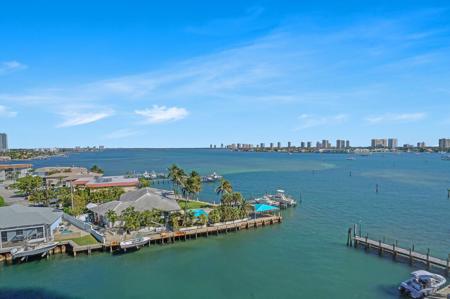 2650 Lake Shore Drive