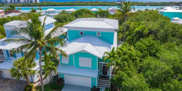 125 Intracoastal Circle