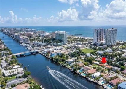 300 S Riverside Dr