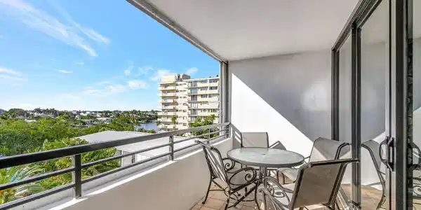 3589 S Ocean Boulevard