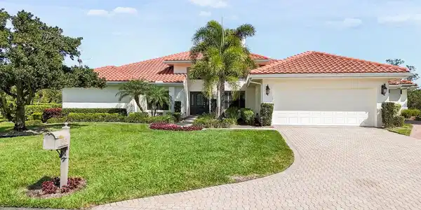 1515 NW Lancewood Terrace