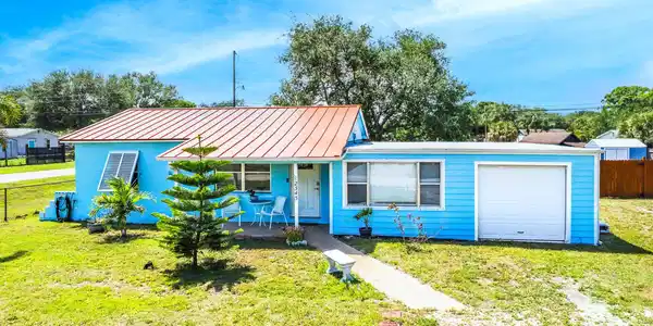 2343 2nd Court SE