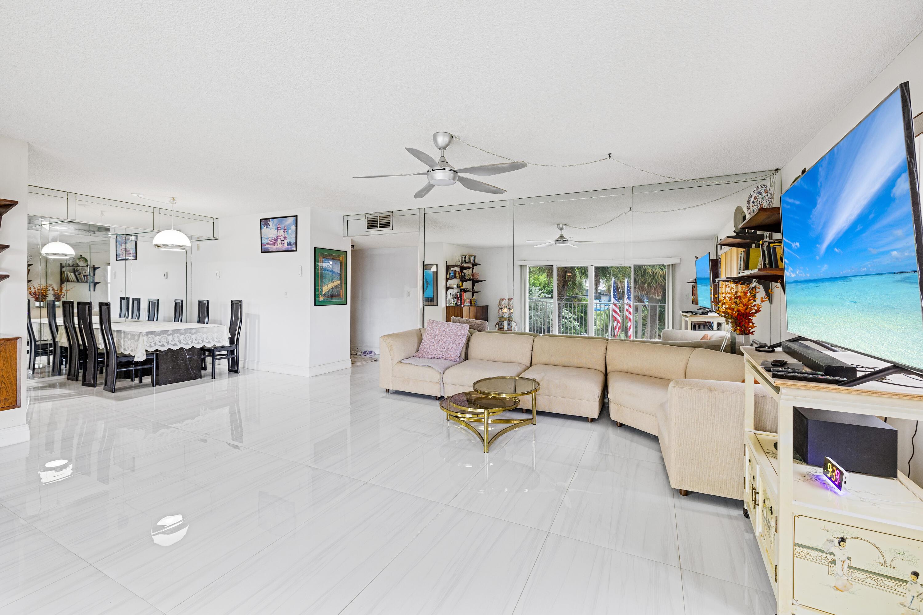 Image 3: 1200 Hibiscus Ave #201-3