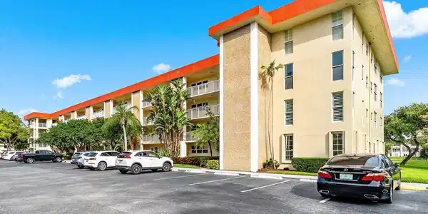 3150 NE 48th Ct
