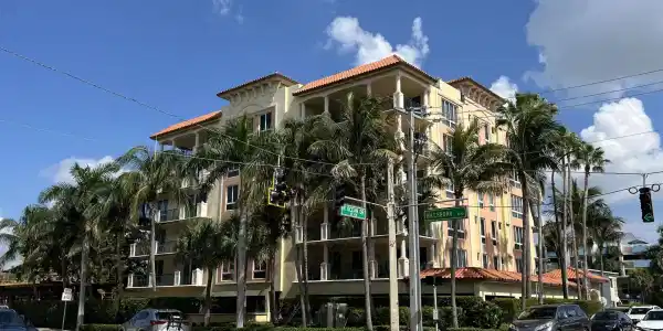 9 NE 20th Avenue