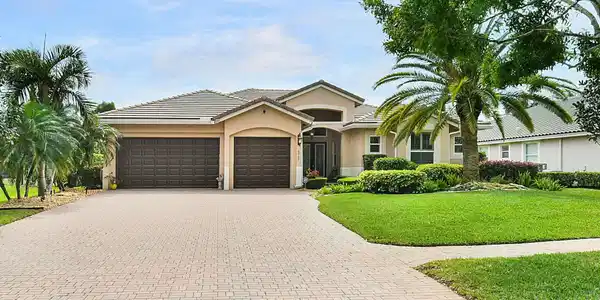 4747 SW Long Bay Dr