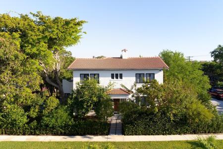 1629 S Lakeside Drive