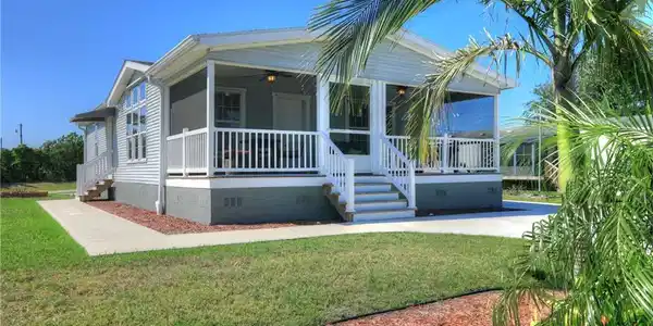 309 Pineapple Street