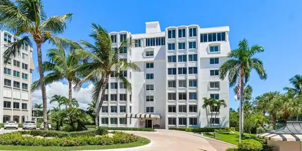 2000 S Ocean Boulevard